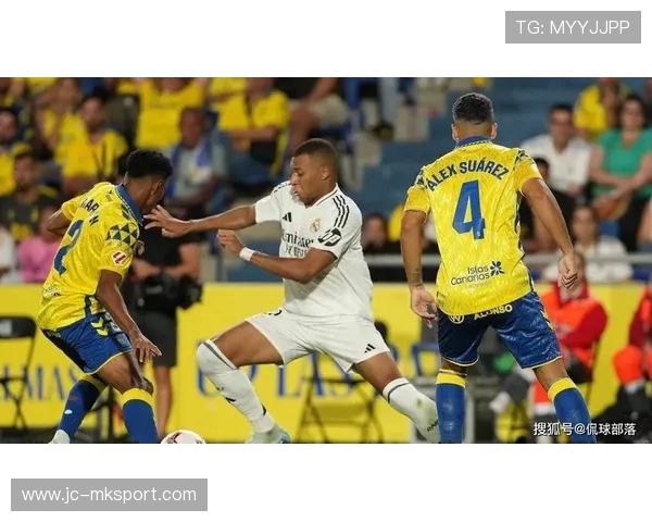 姆巴佩倒三角回敲质量极高:从场上天赋到训练系统的全链路革新 姆巴佩倒三角回敲质量极高:从场上天赋到训练系统的全链路革新