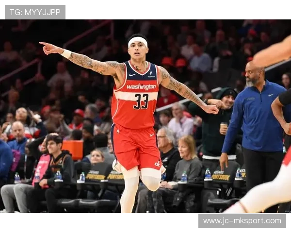 库兹马外线三分命中，奇才反攻信号响起